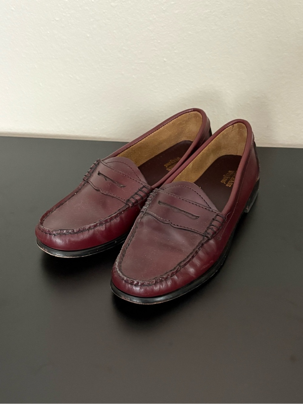8W GH Bass Classic Burgundy Penny Loafers